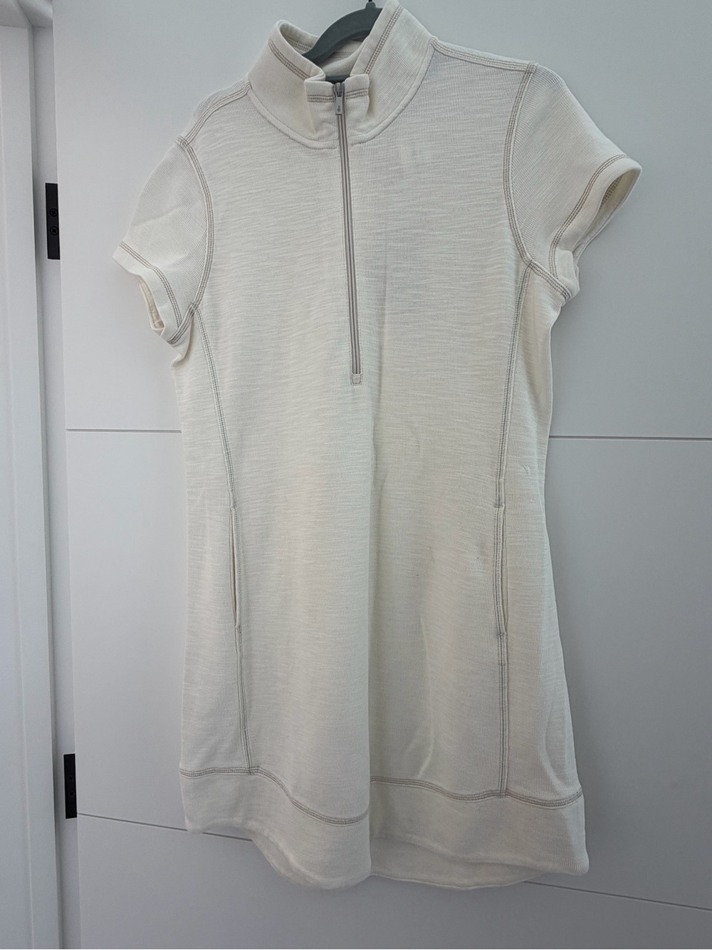 Tommy Bahama Off-White Short-Sleeve Half-Zip Mini Dress